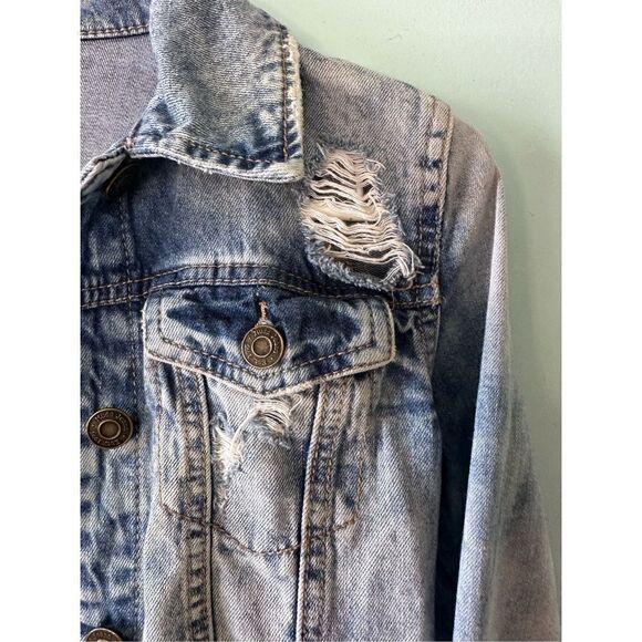 Mudd Distressed Acid washed Denim Jacket - Picture 3 of 4